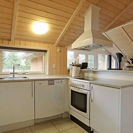 Three-bedroom Holiday In * Hals