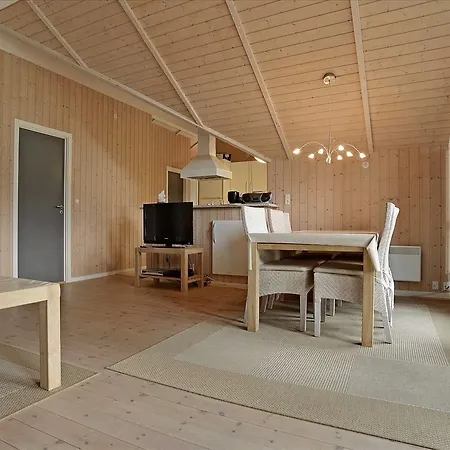 Hébergement de vacances Three-bedroom Holiday In *