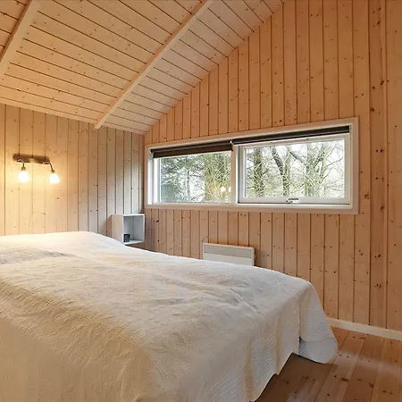 Three-bedroom Holiday In * Hals