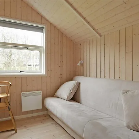 Feriehus Three-bedroom Holiday In *